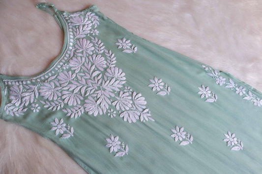 EIRA PASTEL GREEN SLEEVELESS RAYON KURTA