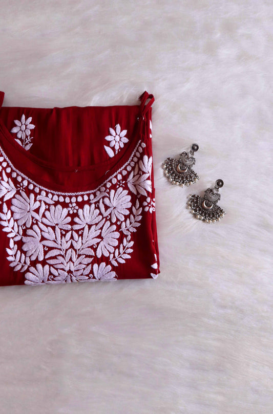 EIRA MAROON SLEEVELESS RAYON KURTA